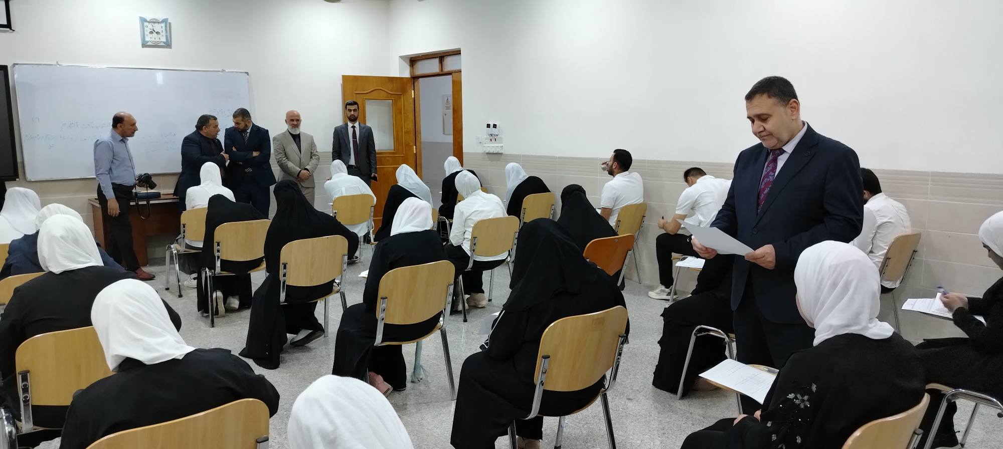 انطلاق الامتحانات النهائية في كلية التربية/ القائم للعام الدراسي 2025 – 2026